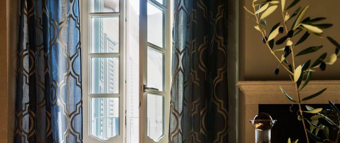 Fenstervorhang blau mit Muster edler Vorhangstoff