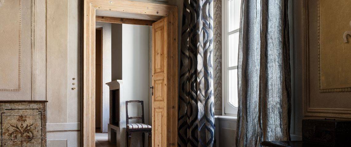 Vorhänge mit Gleiter Tagesvorhänge in Blau uni und gemustert von Fischbacher 1819