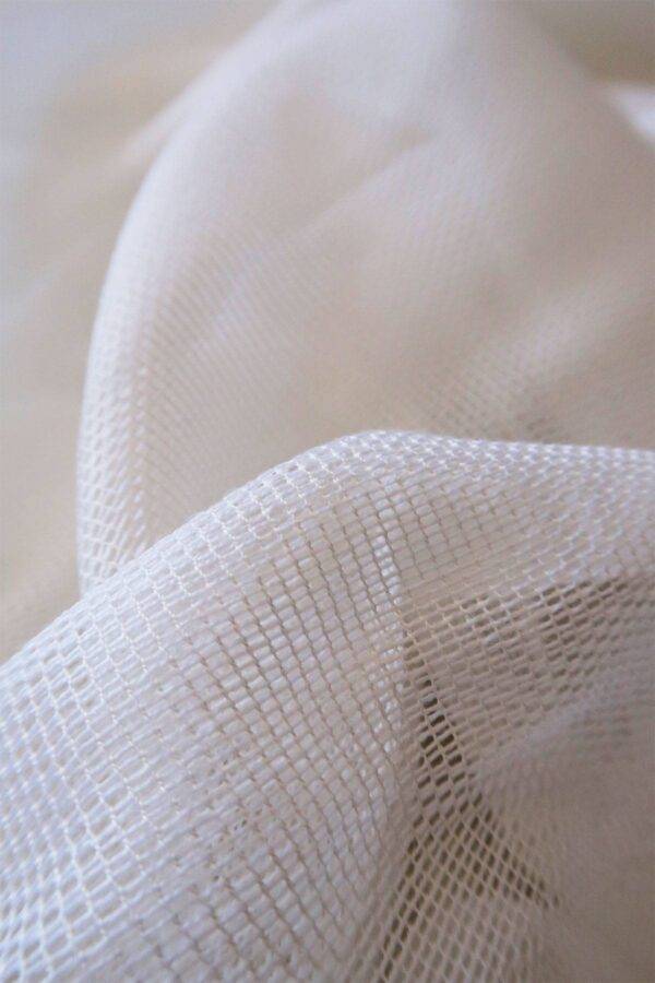 ALPHA Stoffmuster Tagesvorhang feine Netzstruktur Trevira CS