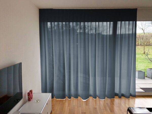 Transparenter Tagvorhang OPTIMA nach Mass blau