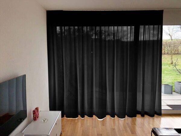 Transparenter Tagvorhang OPTIMA nach Mass Schwarz