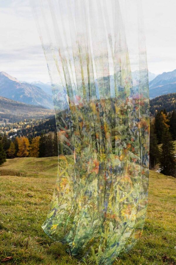 FILOMENA von CF offener Vorhang