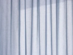 Sheer von Kvadrat Stoffmuster Tagesvorhang